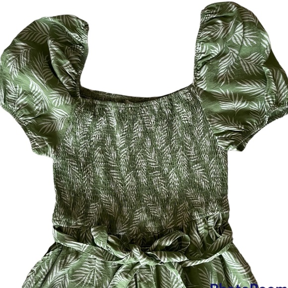 Daisy May Green Shorts Romper. Medium - Picture 8 of 9